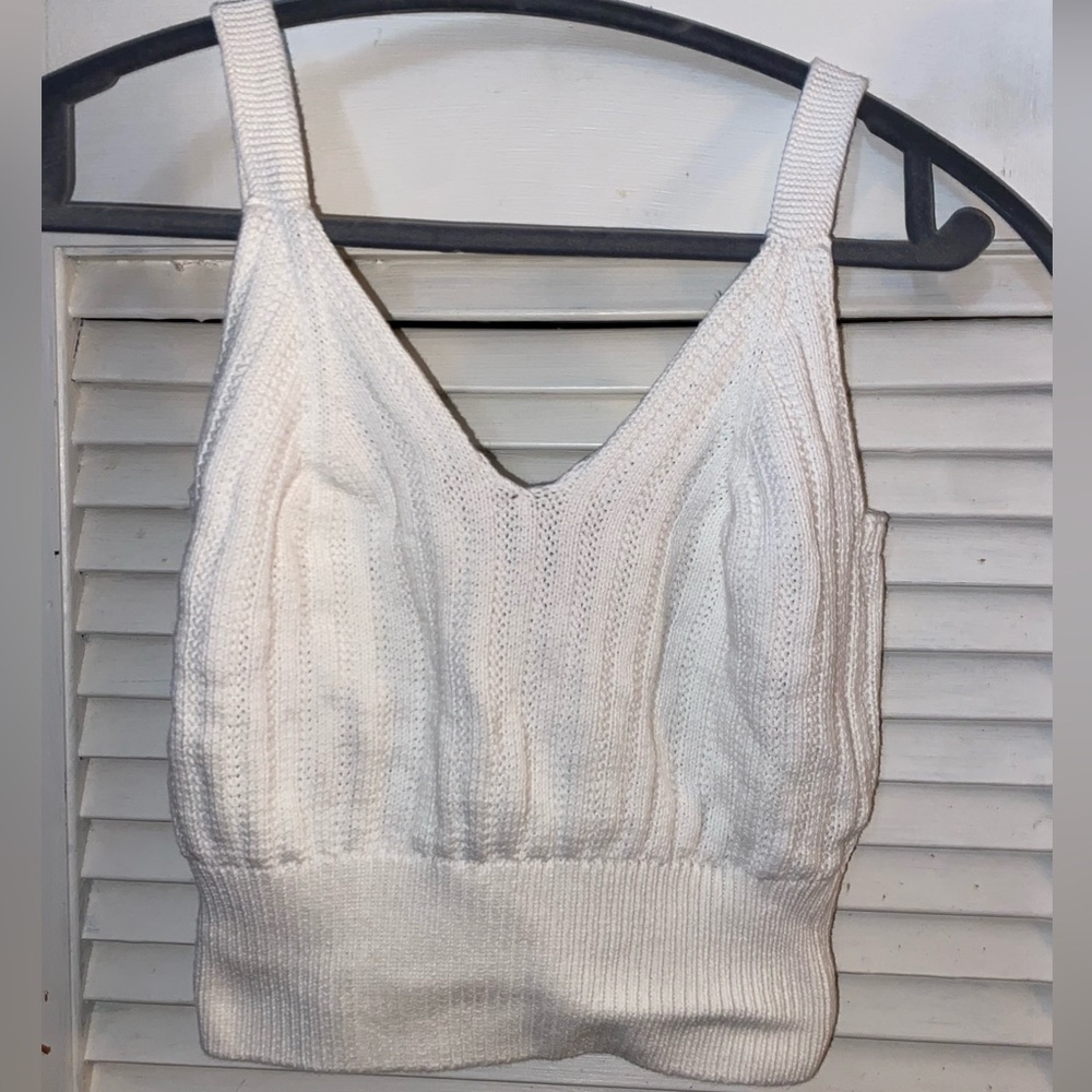 White knit tank top